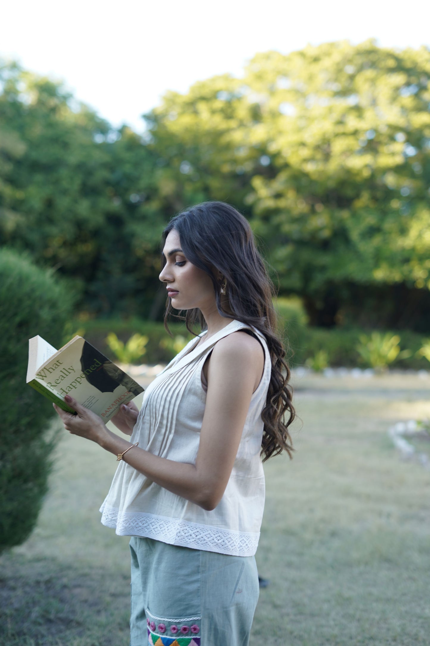 Lace Off-white Crop Top