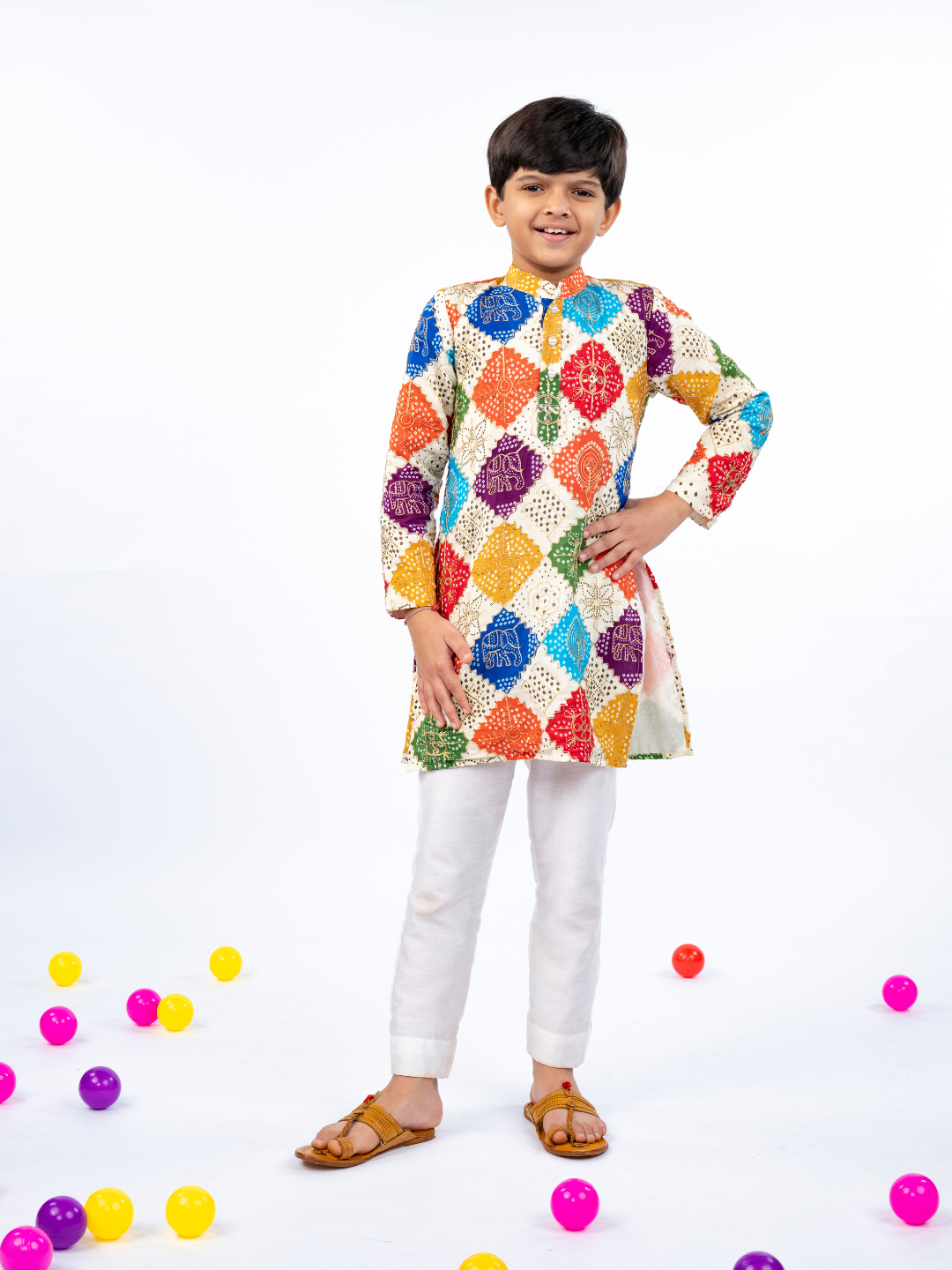 Embroidered Off-White Kurta and White Pant (Set of 2)