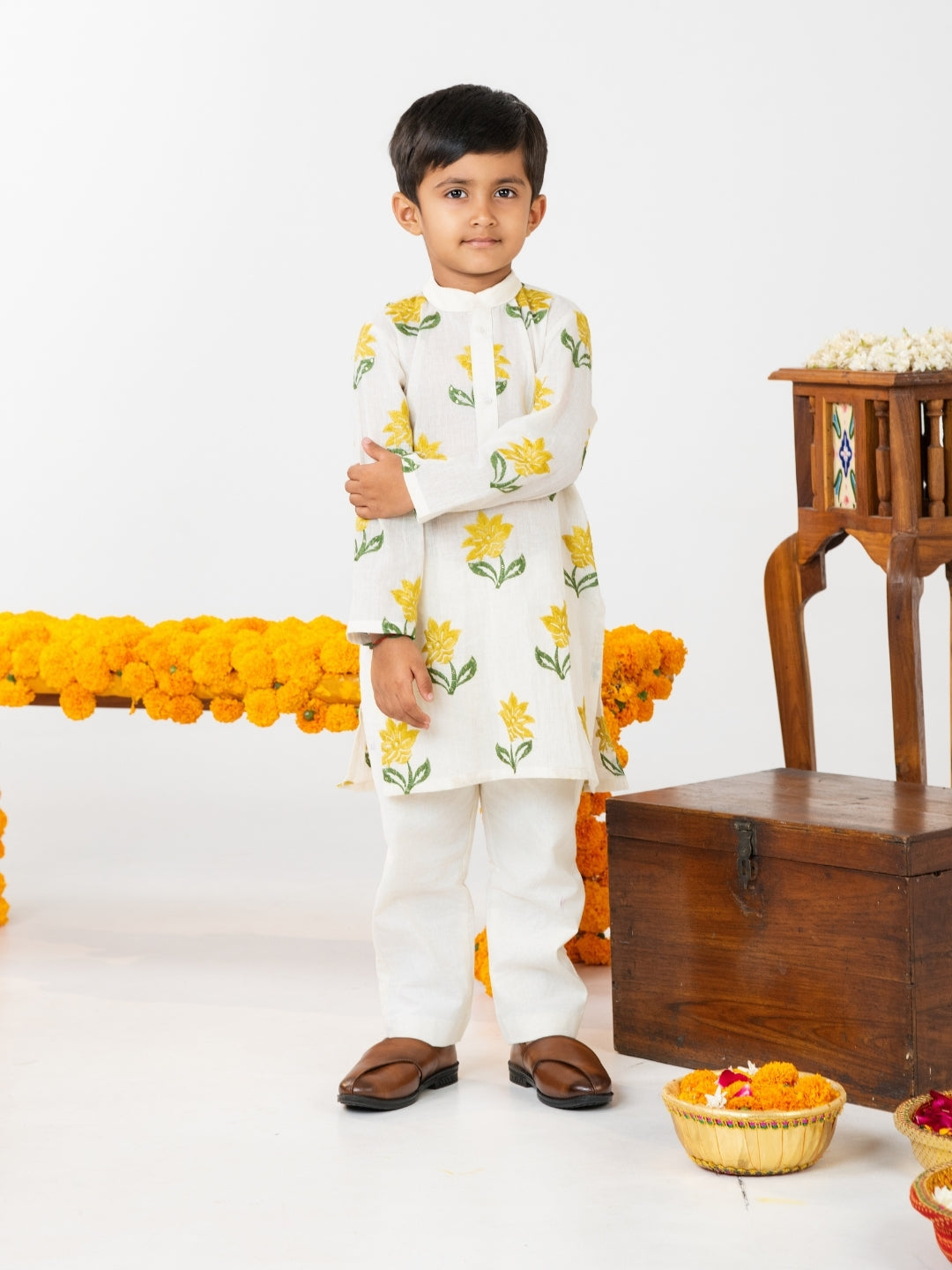 Boys Off White Yellow Floral Kurta with Pant (Set of 2)