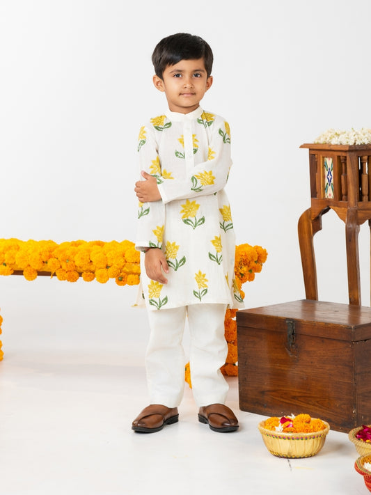 Boys Off White Yellow Floral Kurta with Pant (Set of 2)