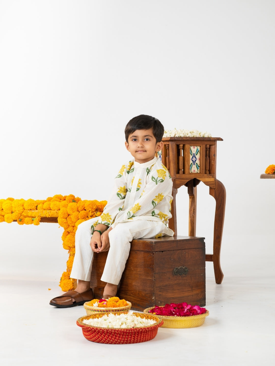 Boys Off White Yellow Floral Kurta with Pant (Set of 2)